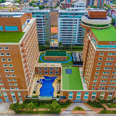Hotel Dann Carlton Barranquilla Y Centro De Convenciones Dış mekan fotoğraf Aerial view of the complex