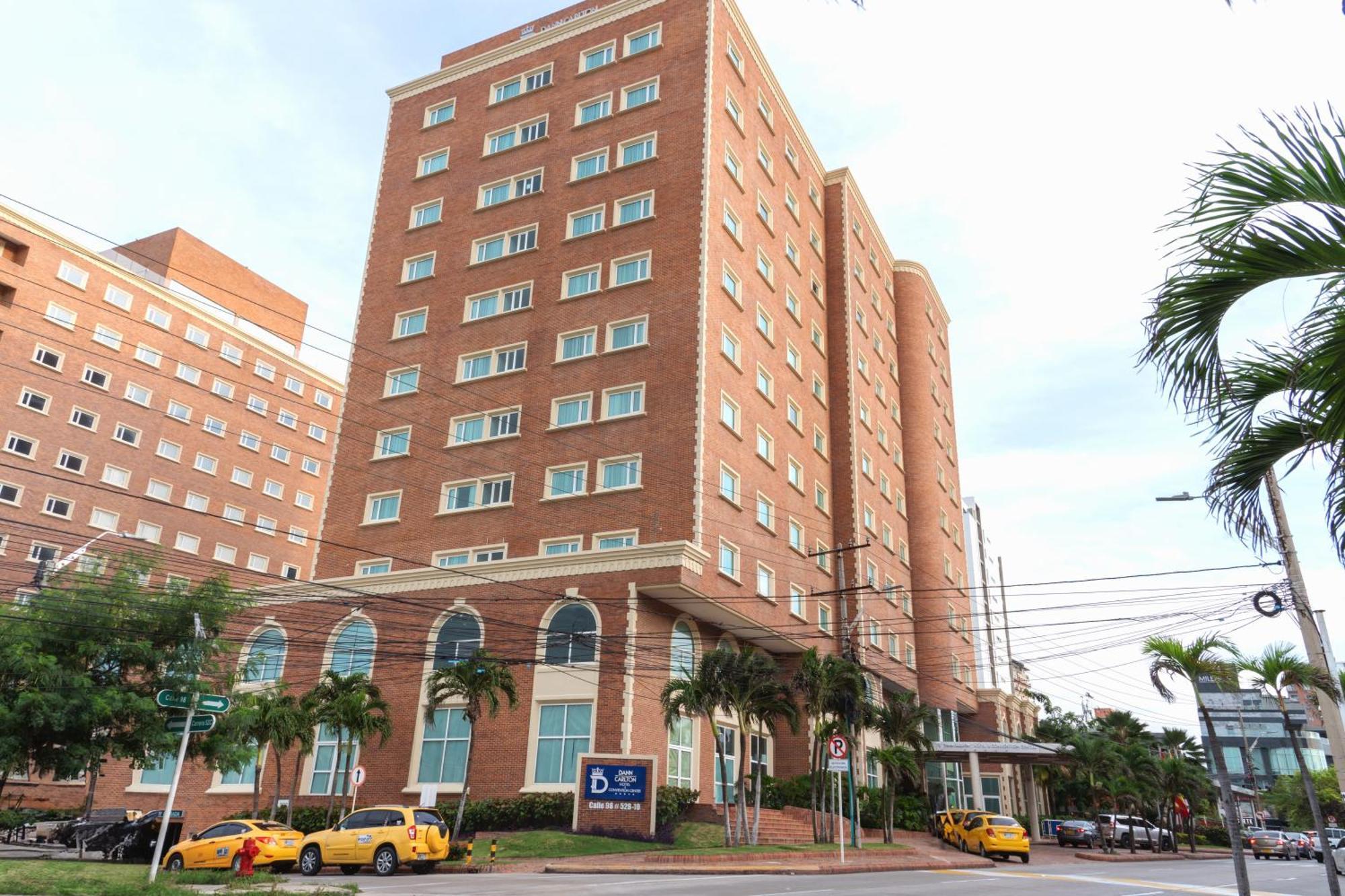 Hotel Dann Carlton Barranquilla Y Centro De Convenciones Dış mekan fotoğraf The hotel in 2012