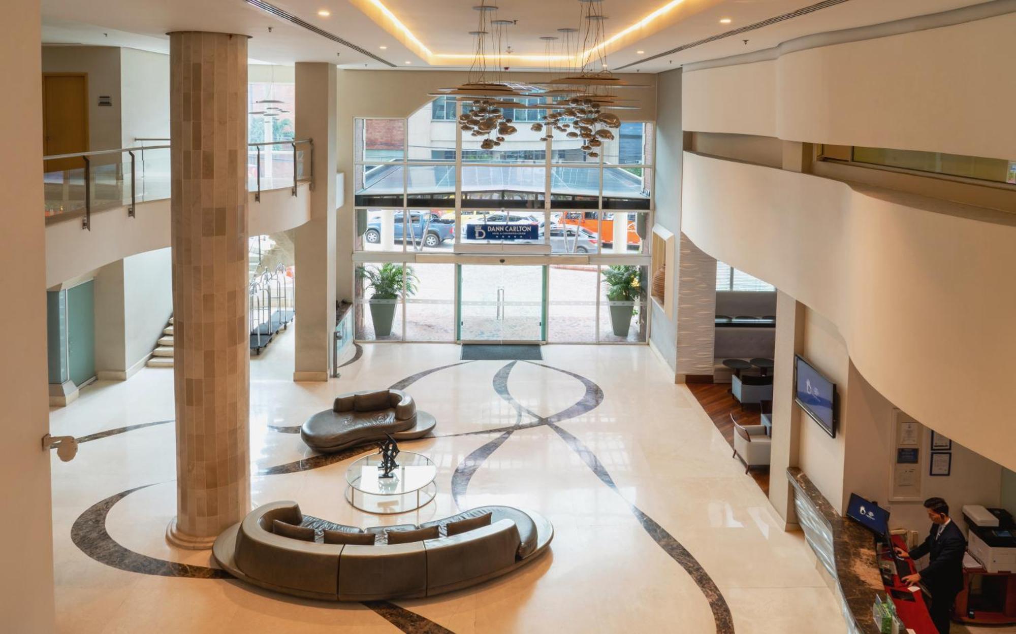 Hotel Dann Carlton Barranquilla Y Centro De Convenciones Dış mekan fotoğraf The lobby of the hotel