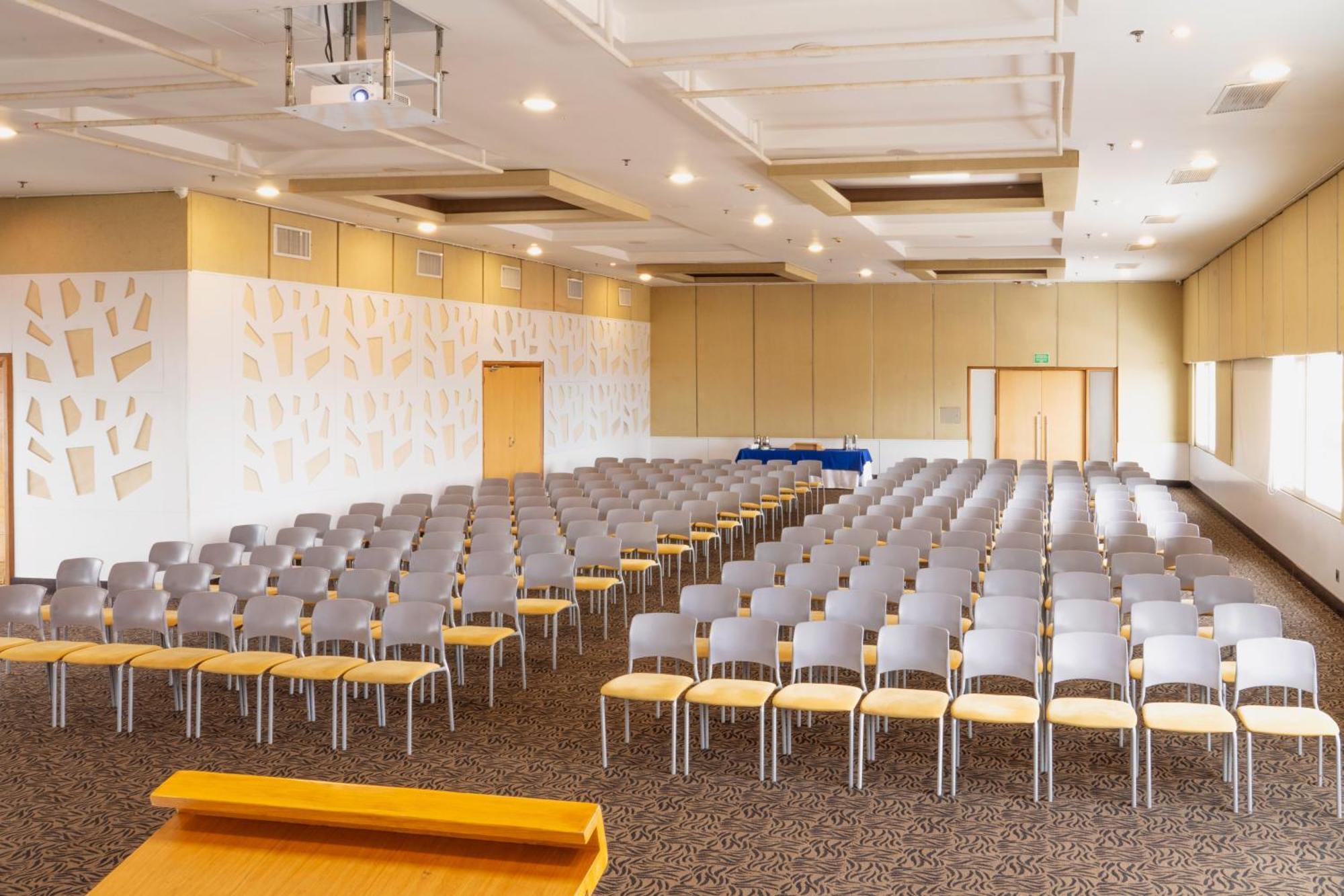 Hotel Dann Carlton Barranquilla Y Centro De Convenciones Dış mekan fotoğraf The main conference room